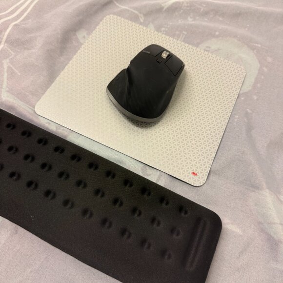 Logitech MX Master 3S for Mac Wireless Performance Mouse – Black - Picture 7 of 8